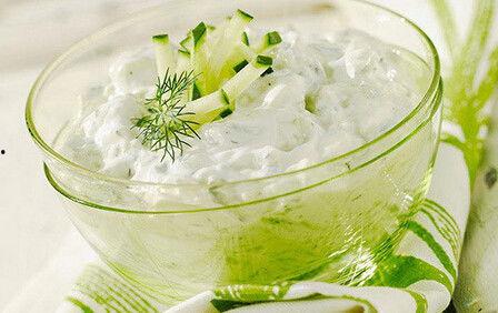 睡觉吃瓜喝酸奶,睡觉吃瓜喝酸奶的惬意体验 第1张 睡觉吃瓜喝酸奶,睡觉吃瓜喝酸奶的惬意体验 第1张