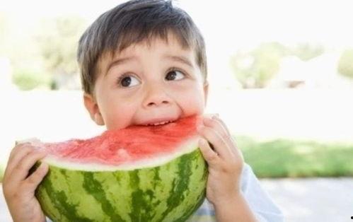 吃瓜大赛摸脖子,吃瓜大赛中的清凉一“摸”——揭秘摸脖子背后的趣味与智慧 第2张 吃瓜大赛摸脖子,吃瓜大赛中的清凉一“摸”——揭秘摸脖子背后的趣味与智慧 第2张