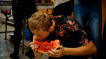 吃瓜老头图文,笑谈人间百态 第2张 吃瓜老头图文,笑谈人间百态 第2张